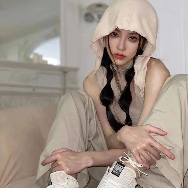 琼楼飞燕